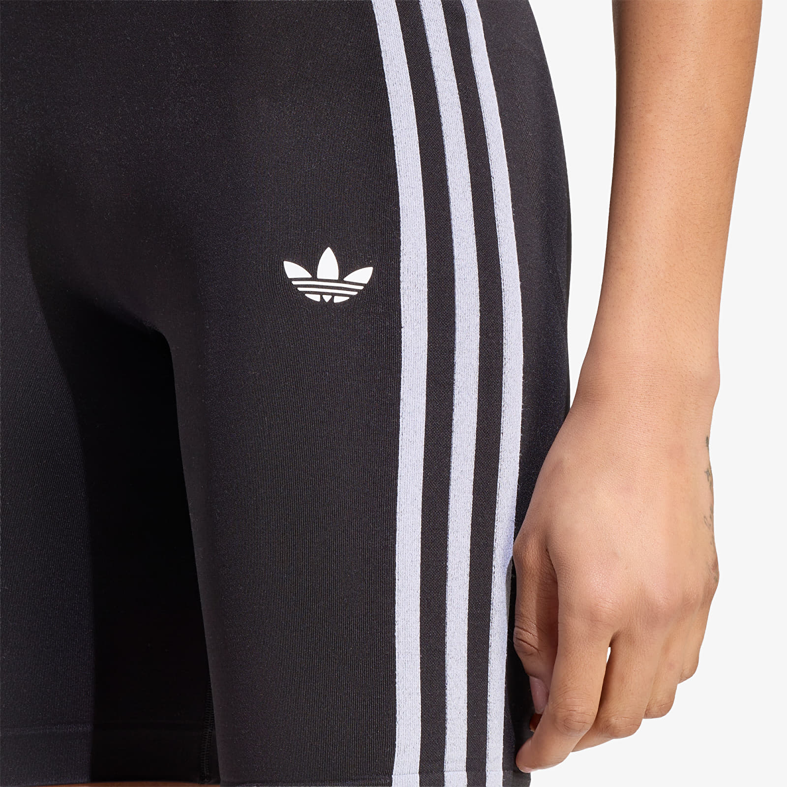 Men's shorts adidas Originals Essentials 3 Stripes Seamless Shorts 5 Inch UNISEX Black