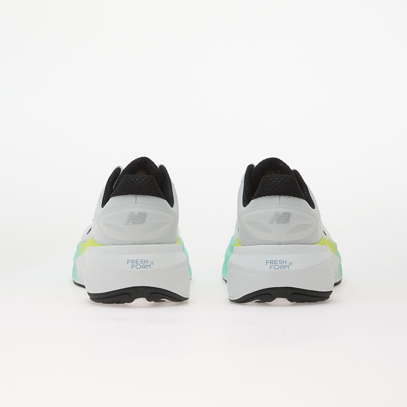 Meeste kingad New Balance Fresh Foam x More v6 White/ Bright Mint