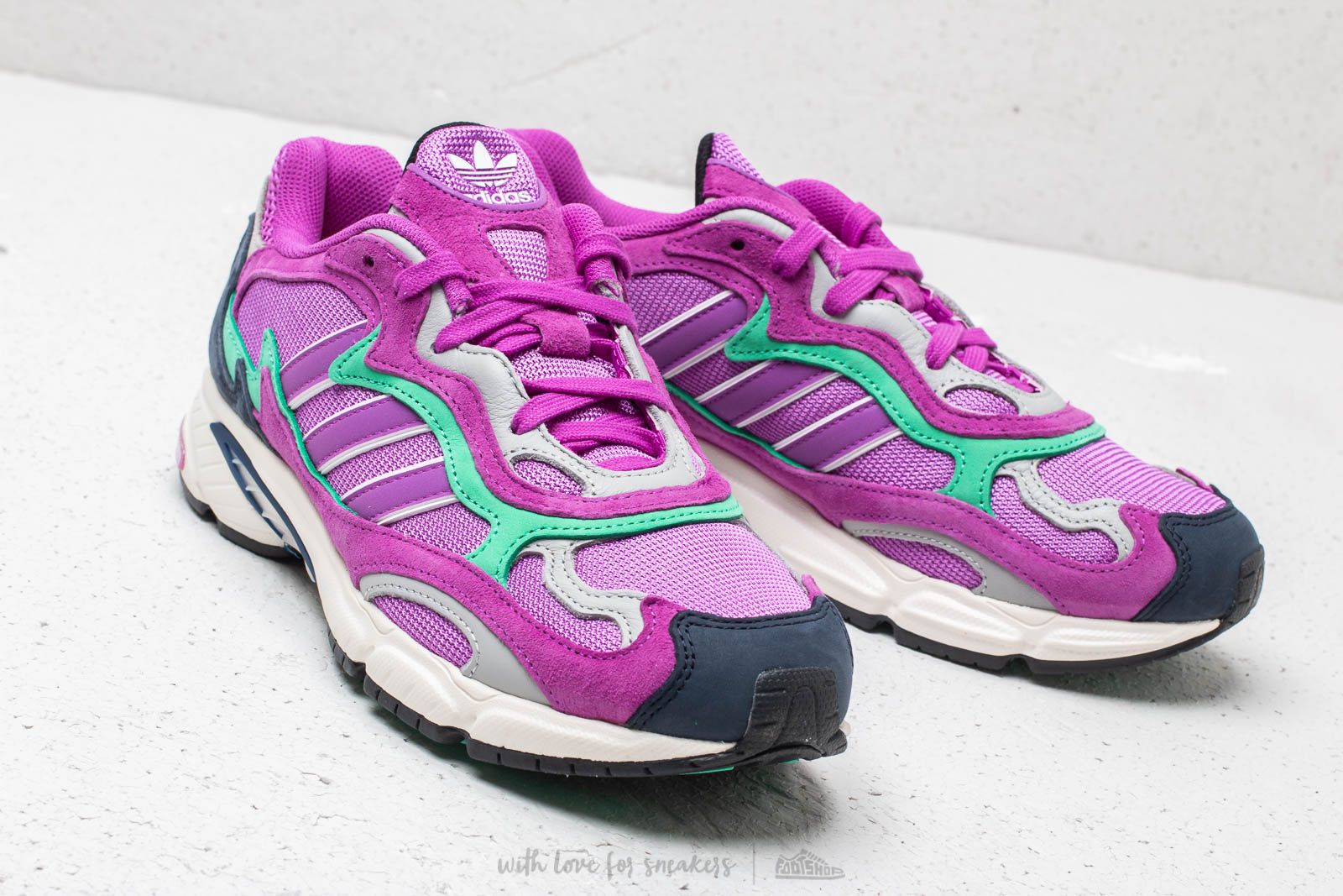 Men's shoes adidas Temper Run Shock Purple/ Shock Purple/ Glow