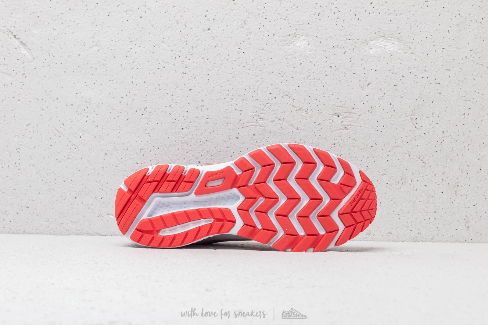 Saucony ride outlet 10 red