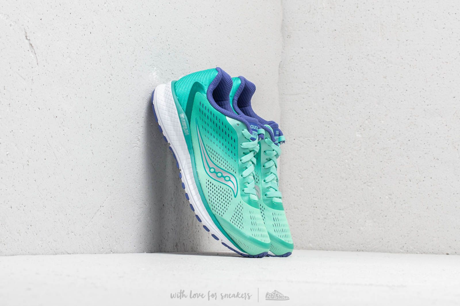 Saucony Breakthru 4