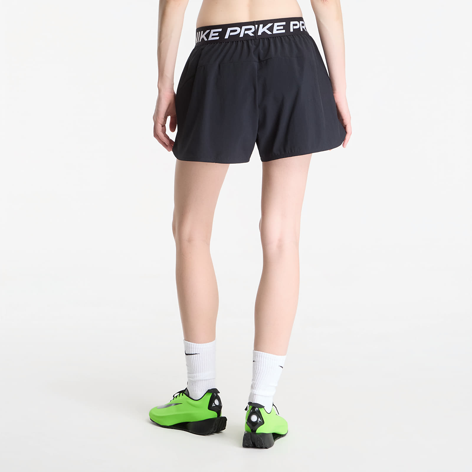 Шорти Nike Pro Women's Dri-FIT Mid-Rise Brief-Lined 3" Woven Shorts Black/ White