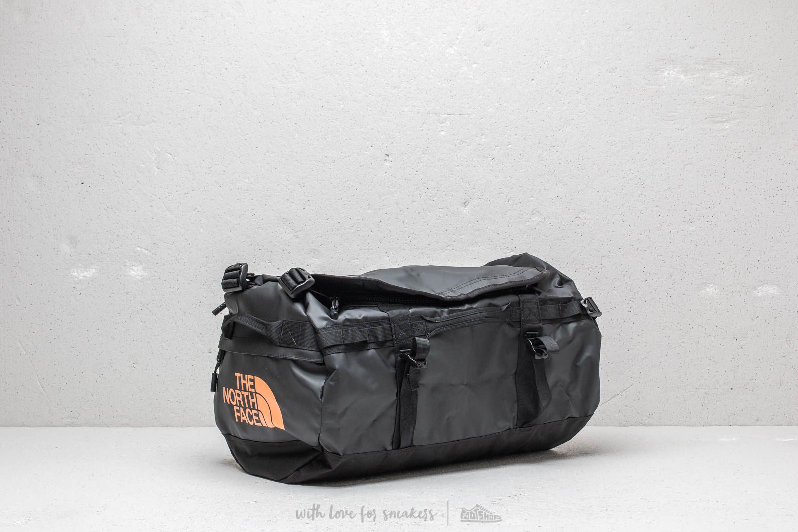 Umhängetaschen The North Face Base Camp Small Duffel Tnf Black/ Metallic Copper