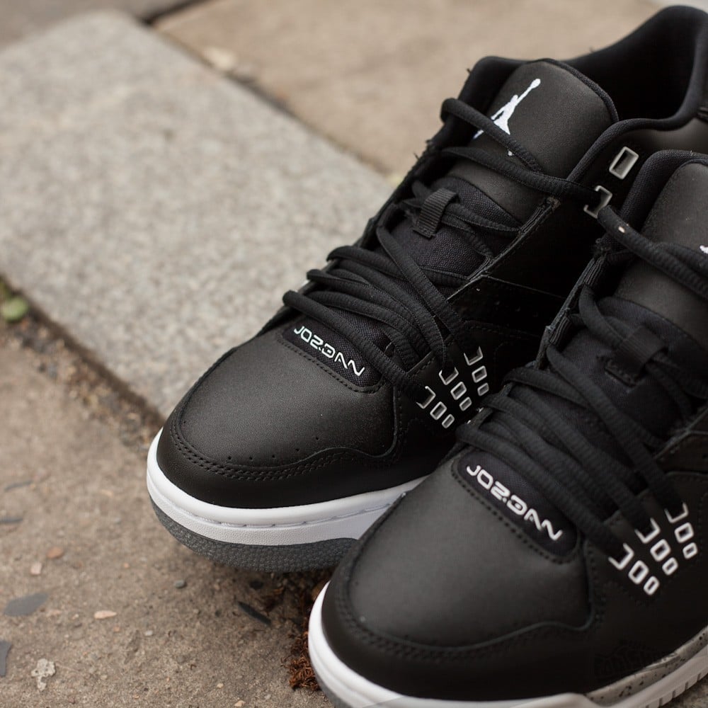 Jordan flight hotsell 23 black