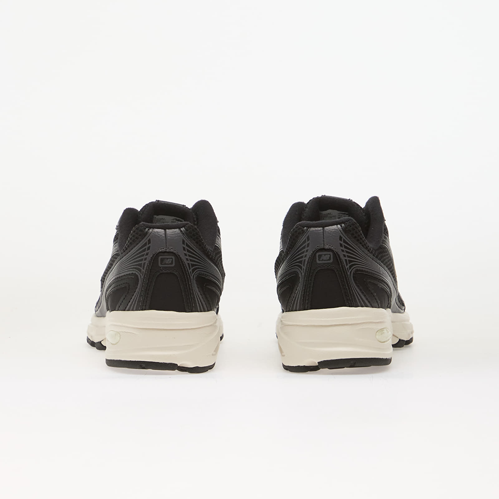 Skor för män New Balance 740 Black/ Sea Salt