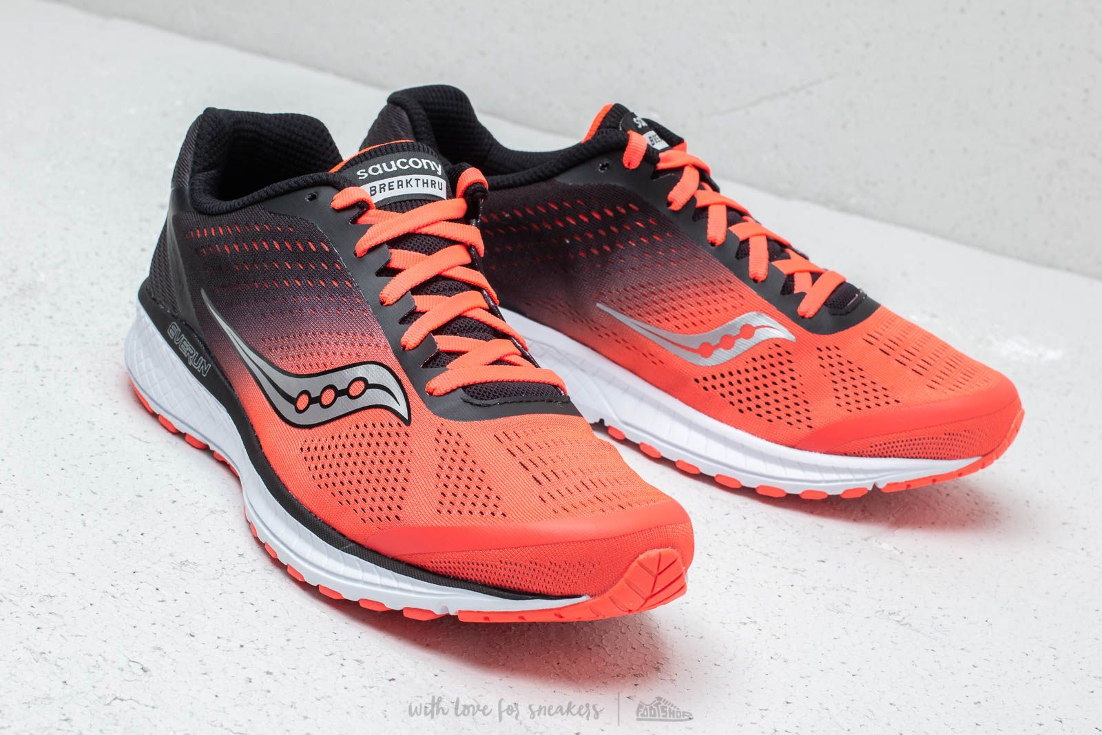 Saucony breakthru herren deals
