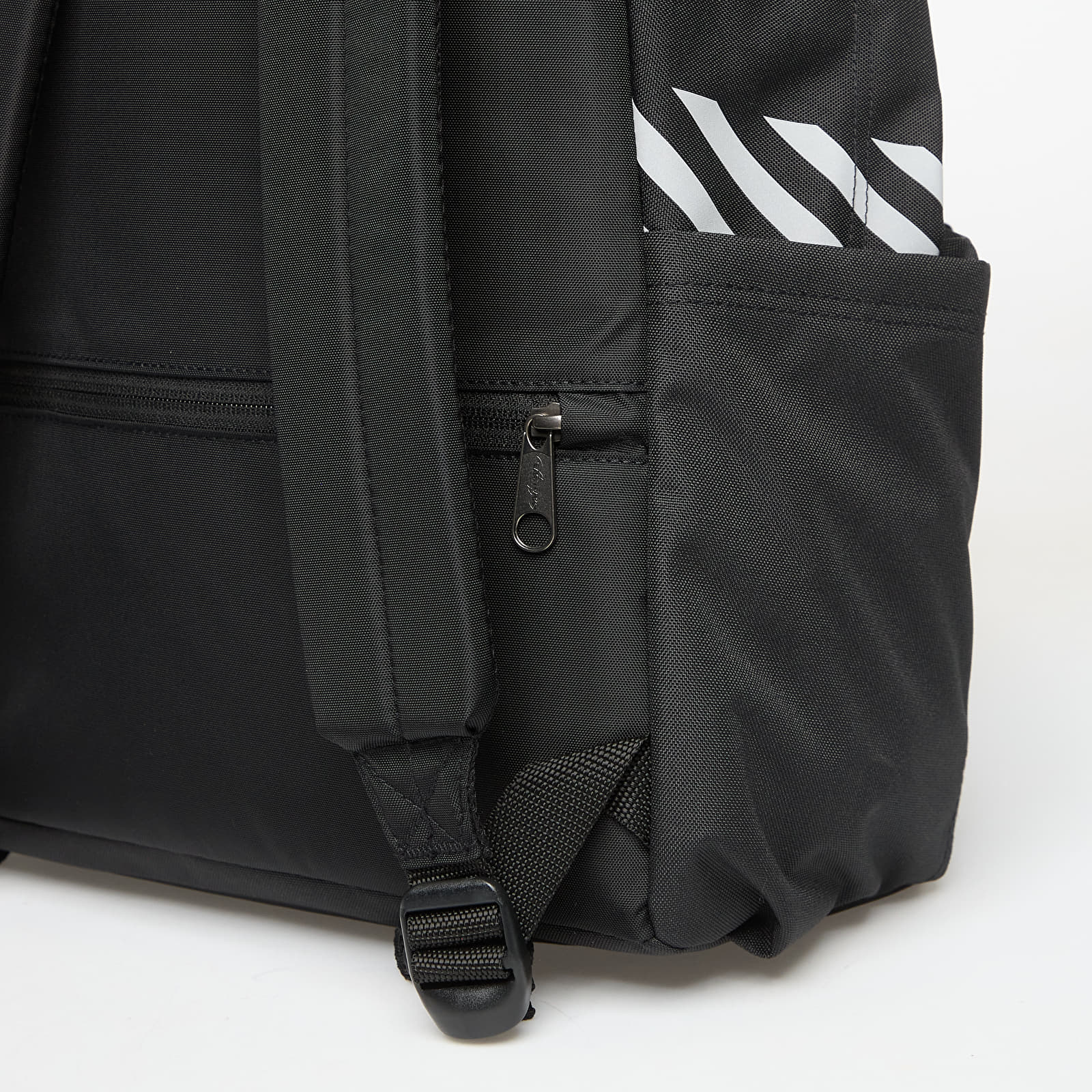 Nahrbtniki  Eastpak Day Pak'r Refleks Stripe Black