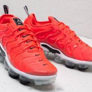 Vapormax crimson deals