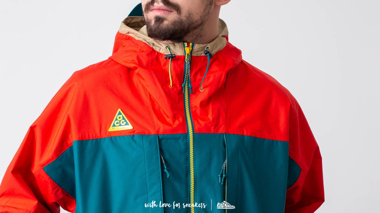 Habanero red nike best sale jacket