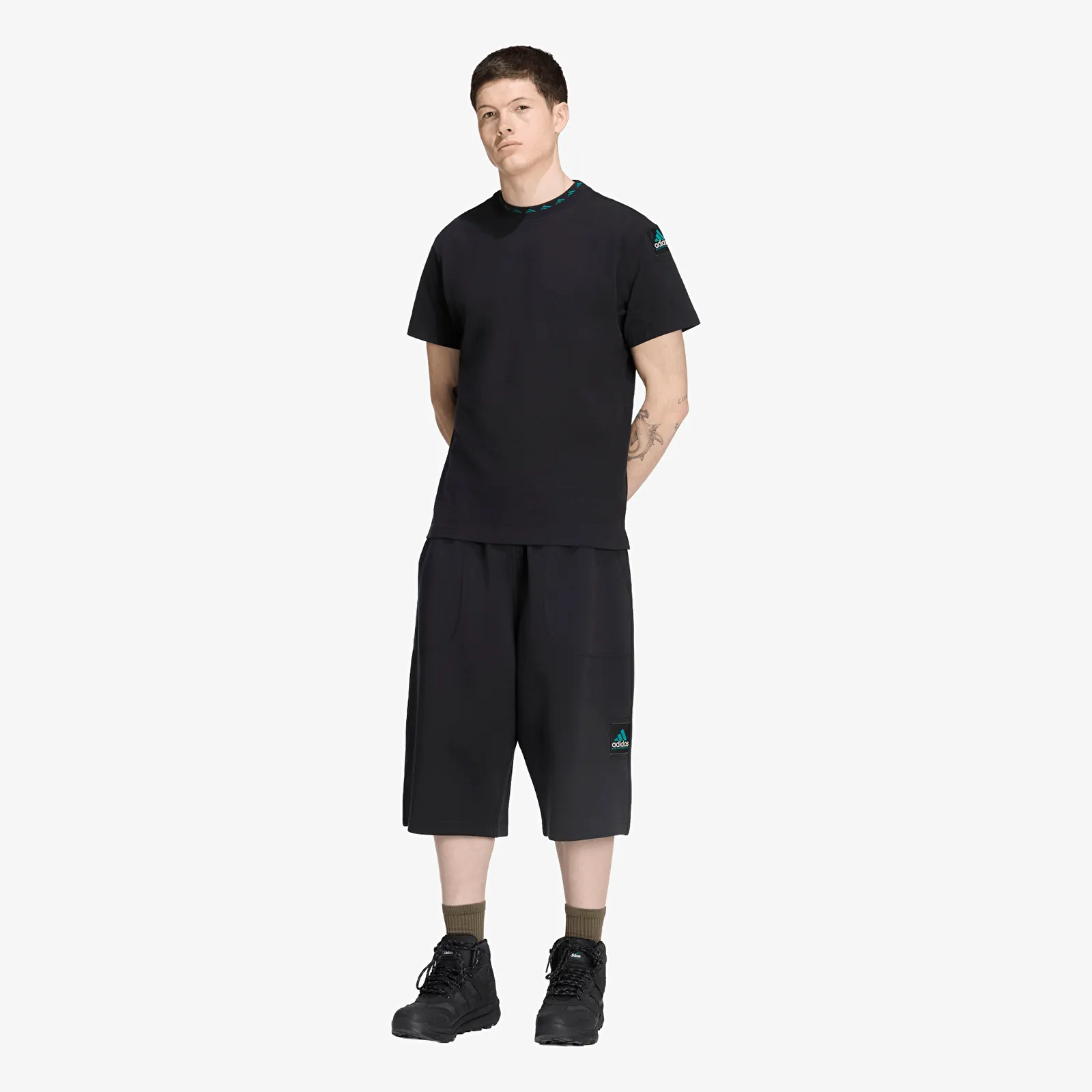 Majice i košulje adidas Equipment Logo Tee Black