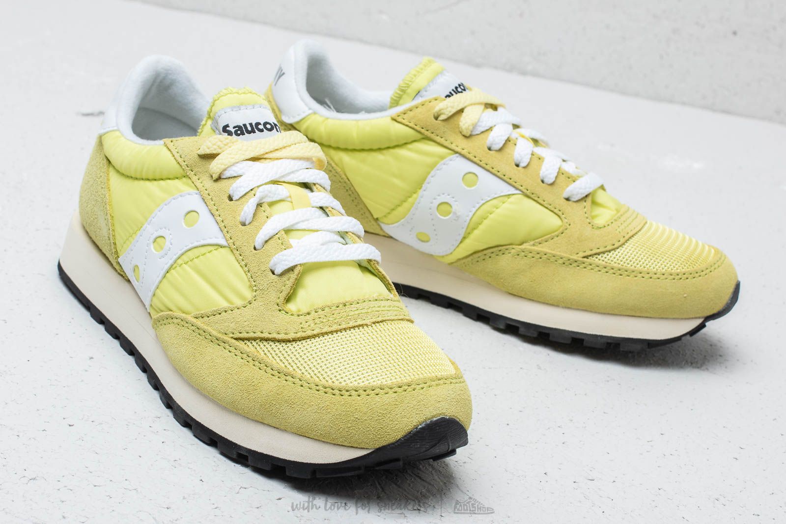 Saucony retro hotsell