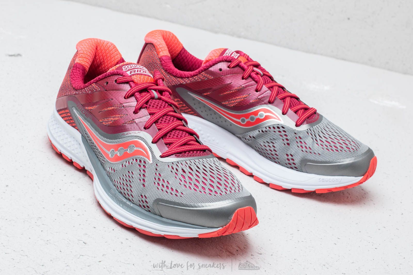 Saucony ride outlet 10 grey