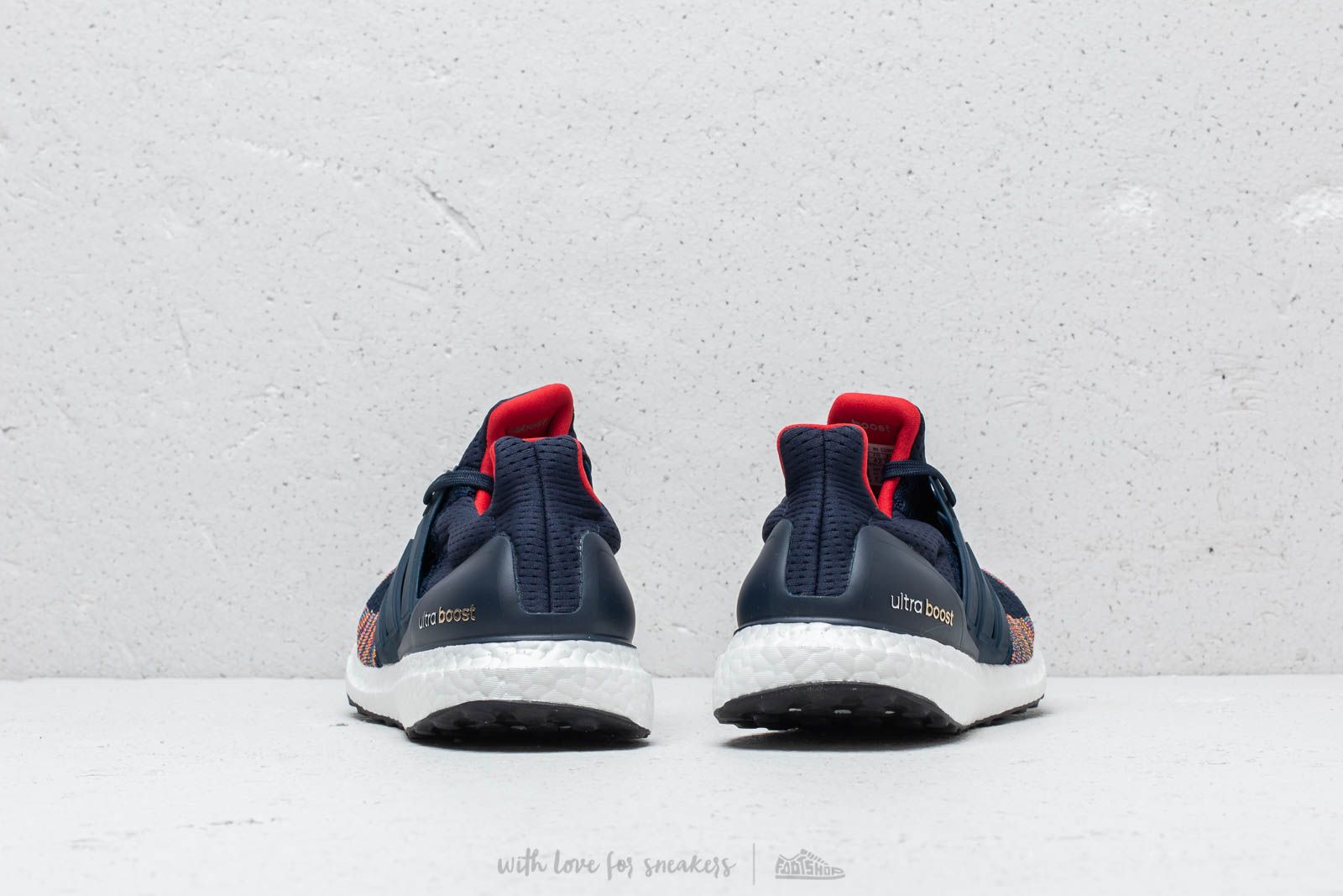 Ultra boost navy multi 2025