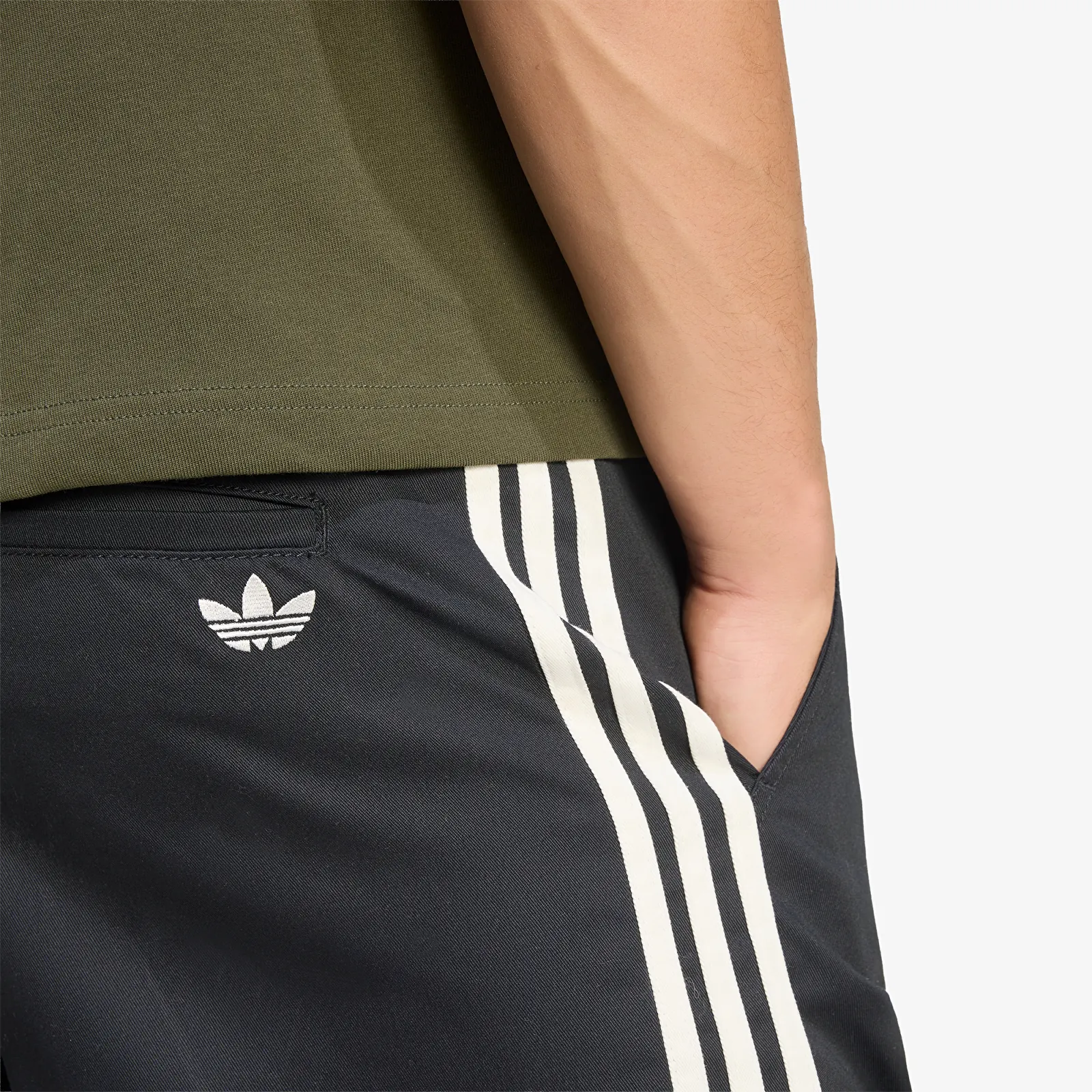 Bikses adidas 3 Stripes Pleated Trousers Black