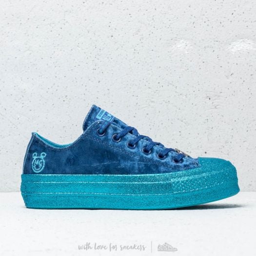 Miley cyrus blue converse outlet