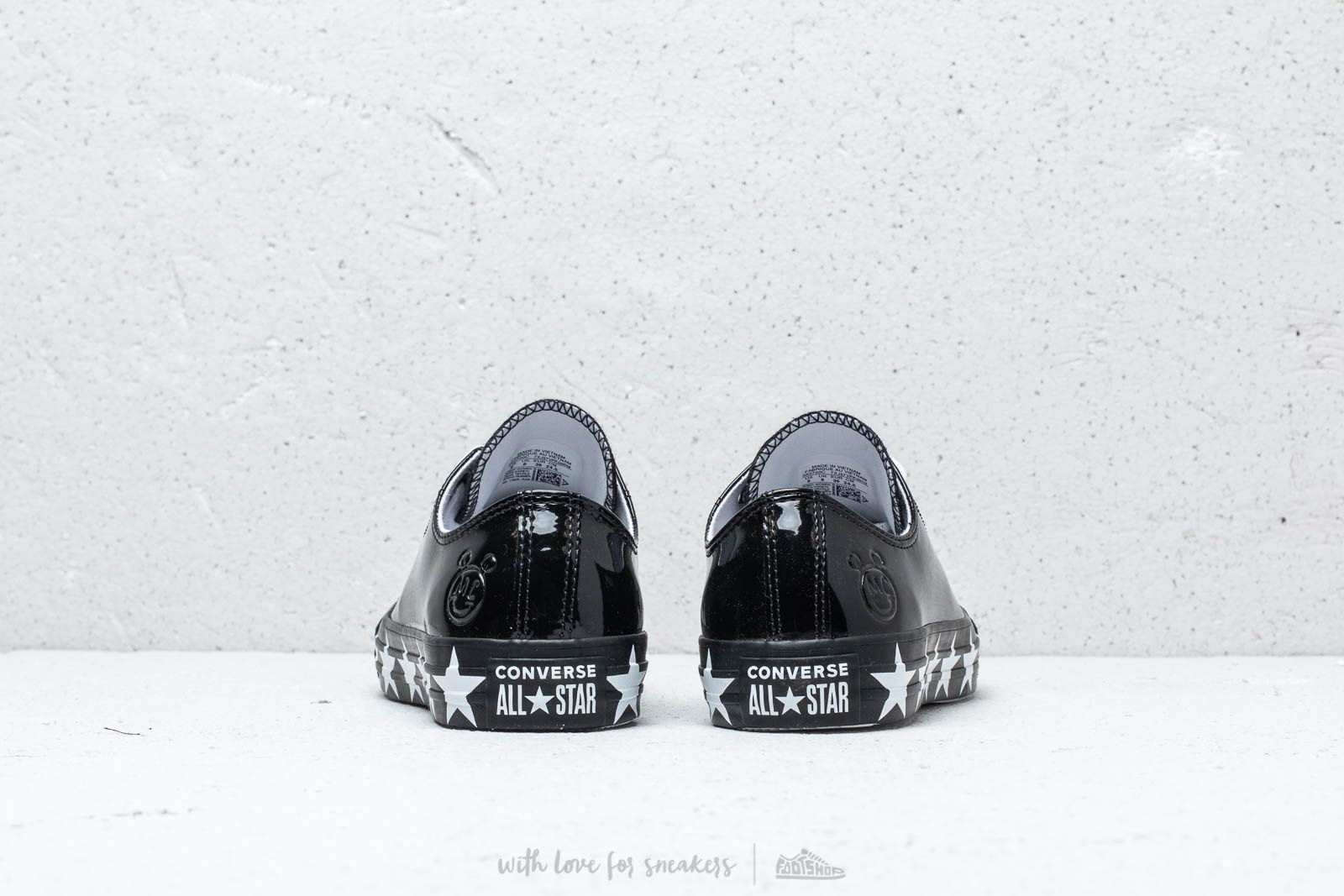 Converse miley cyrus black top