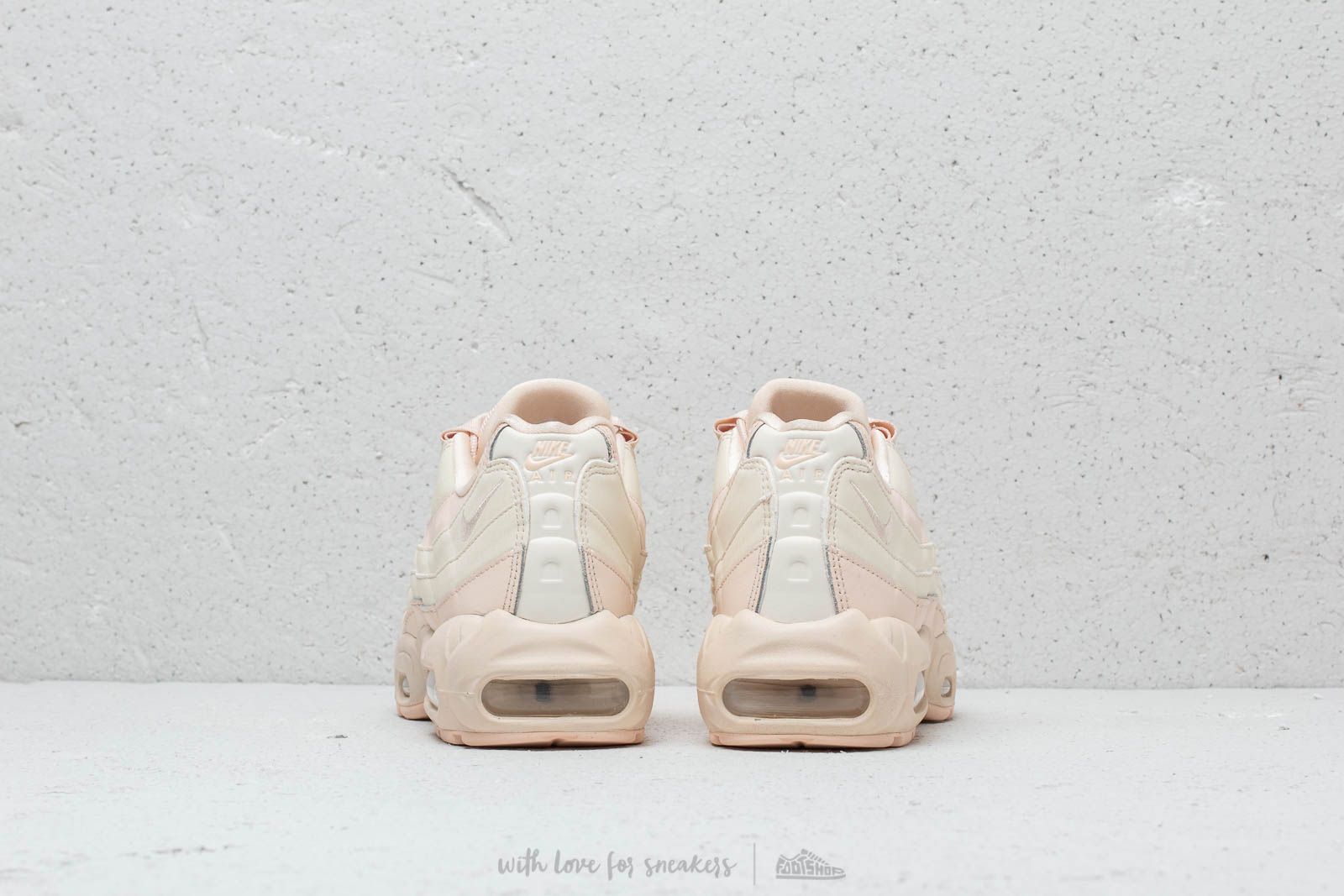 Nike air max sales 95 lx guava ice