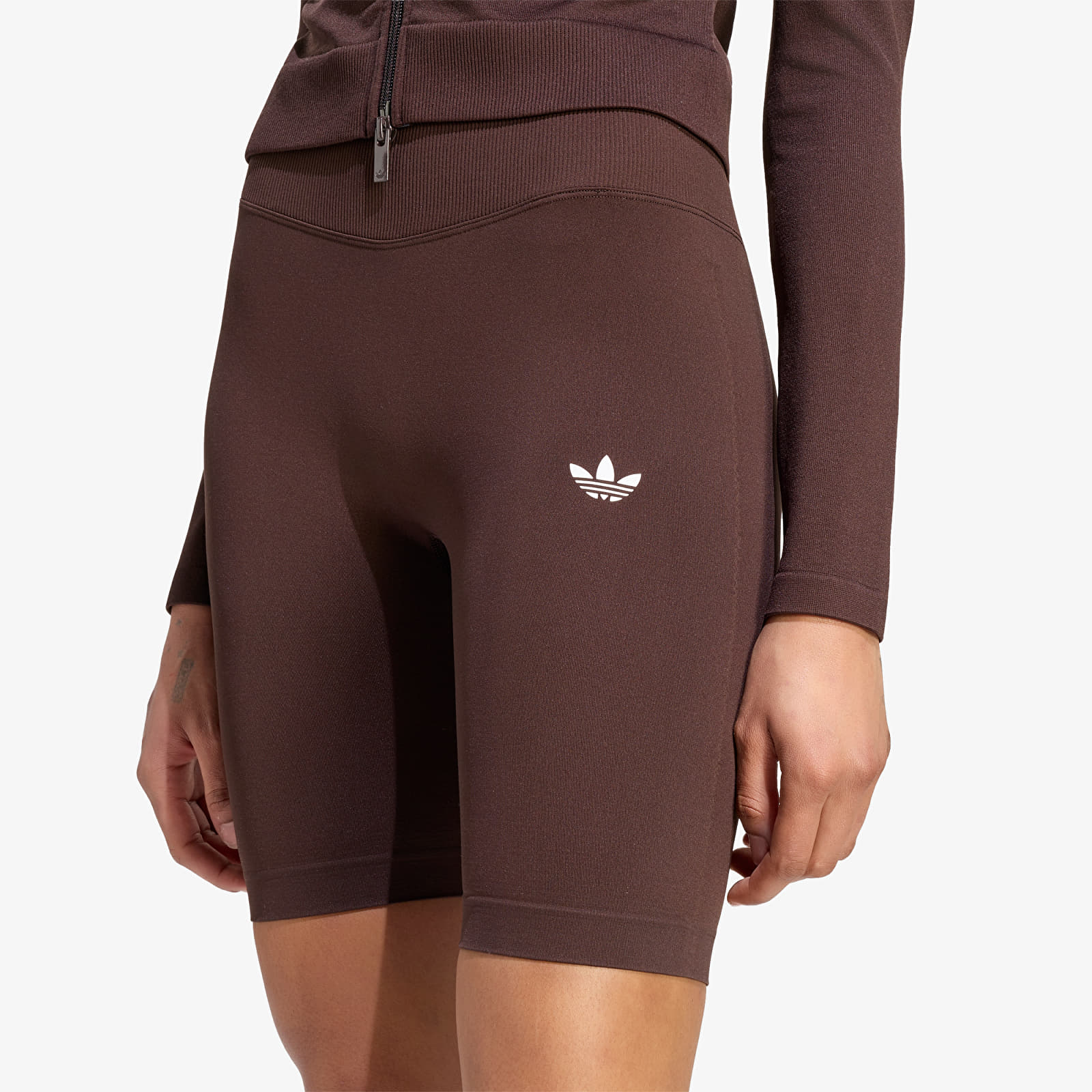 Moteriški šortai adidas Essentials Seamless Shorts 5 Inch Aurora Coffee