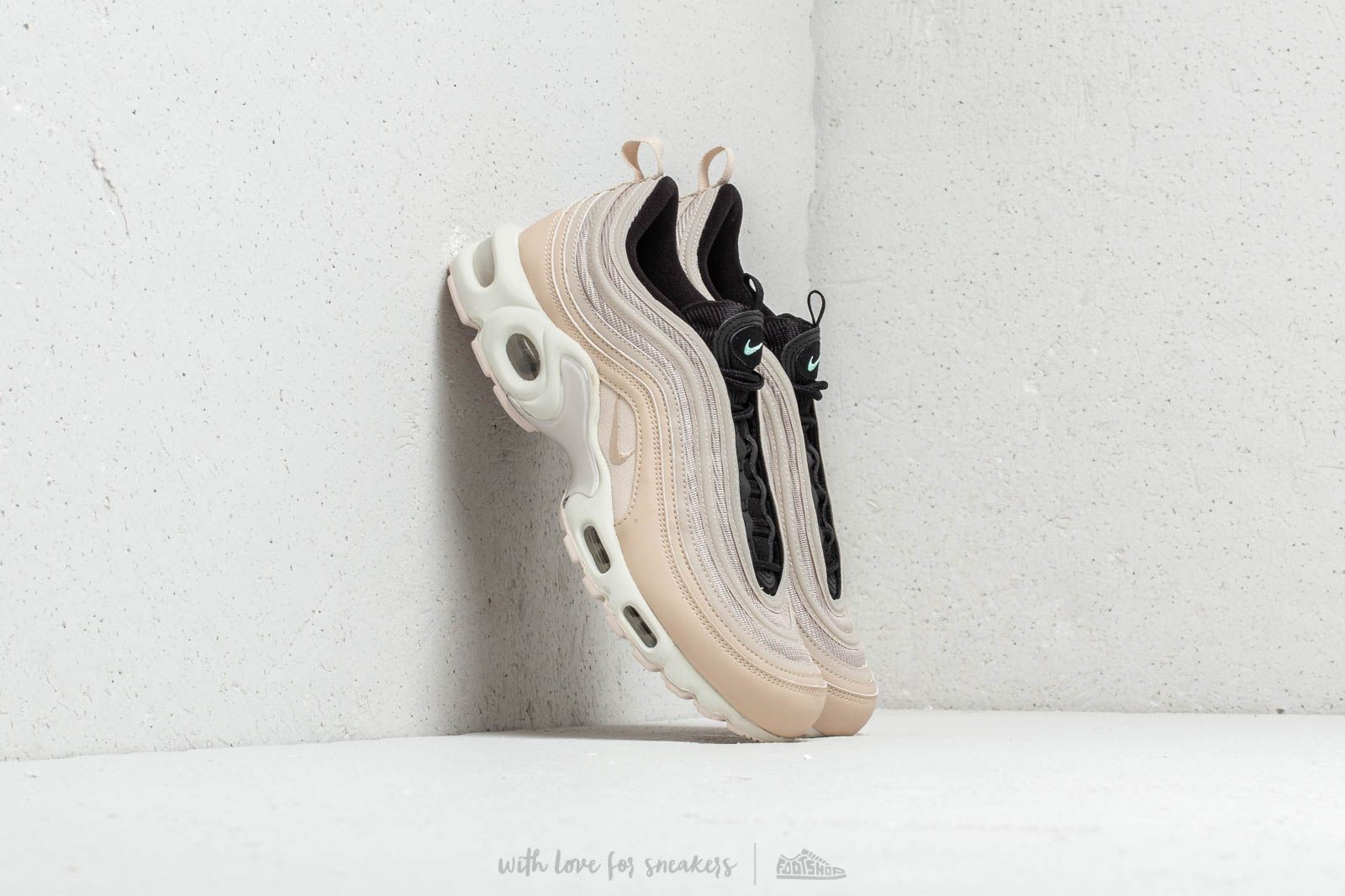 Chaussures et baskets homme Nike Air Max Plus 97 Light Orewood