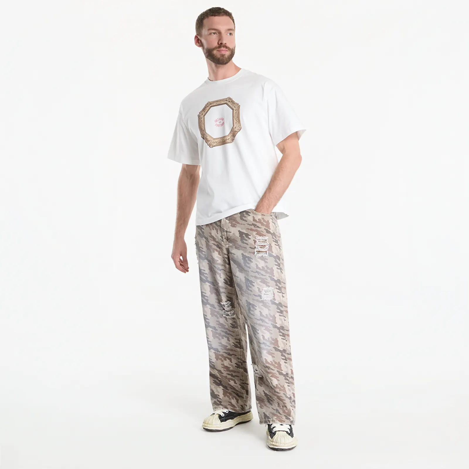 T-Shirts Footshop x Oktagon T-Shirt Frame White