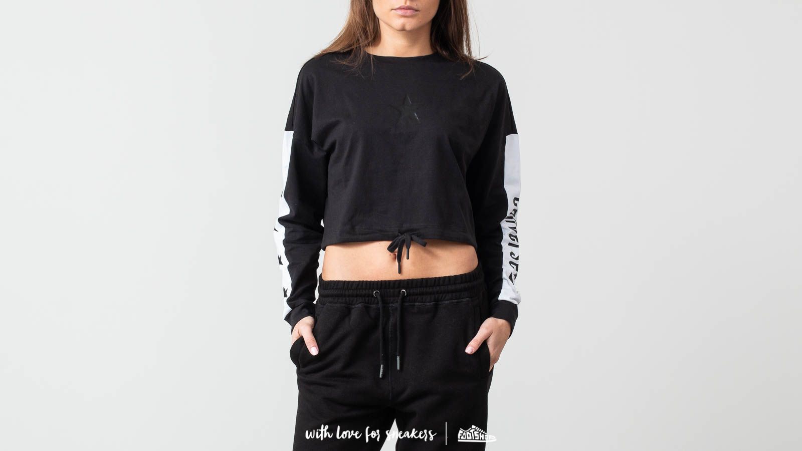 T-Shirts and shirts Converse x Miley Cyrus Cropped Longsleeve Tee Black