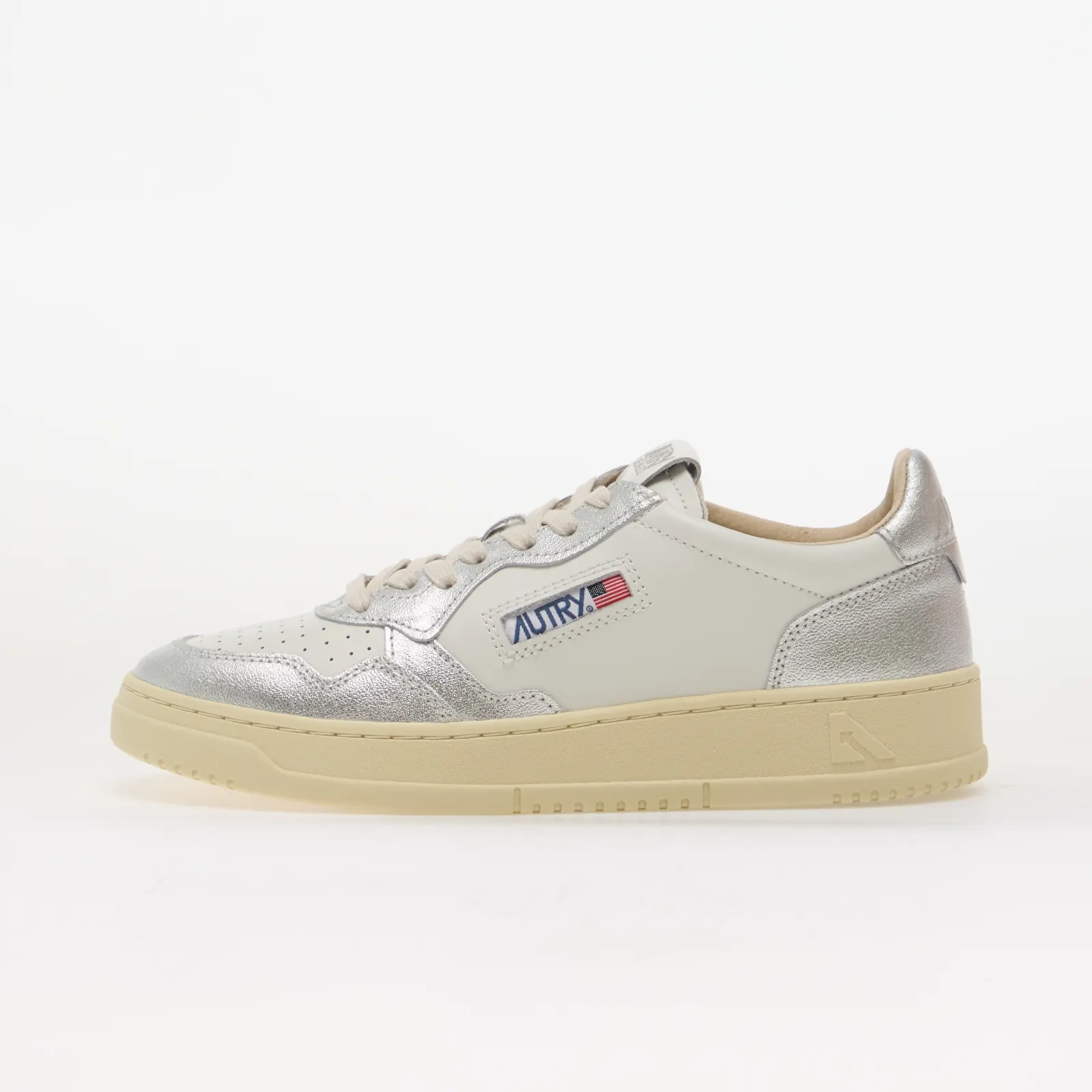Chaussures et baskets femme Autry Medalist Low Woman Silver/ White