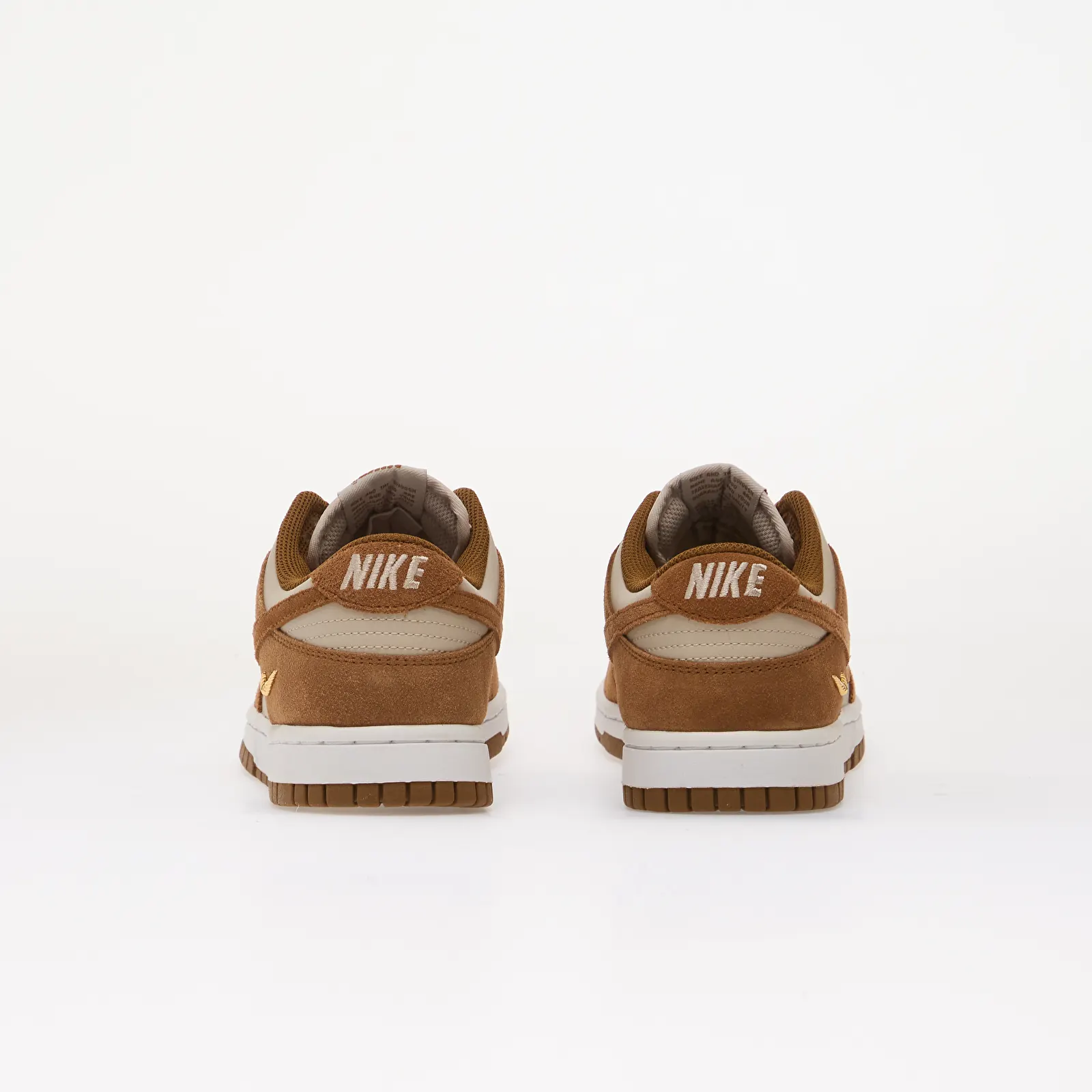 Chaussures et baskets femme Nike Dunk Low Suede Lt British Tan/ Lt British Tan-Cream Ii