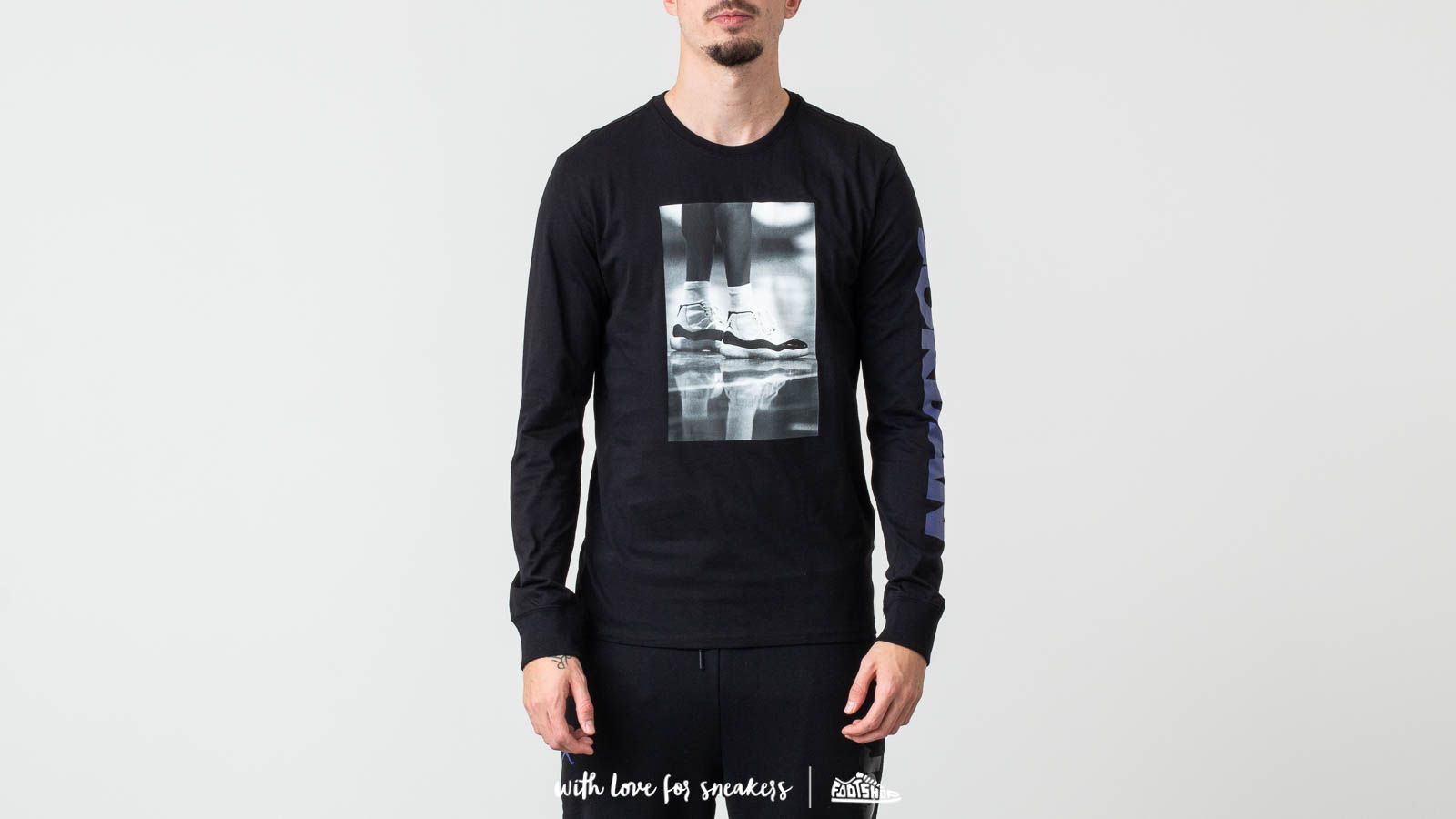 T-Shirts and shirts Jordan Legacy AJ 11 Photo Longsleeve Tee Black