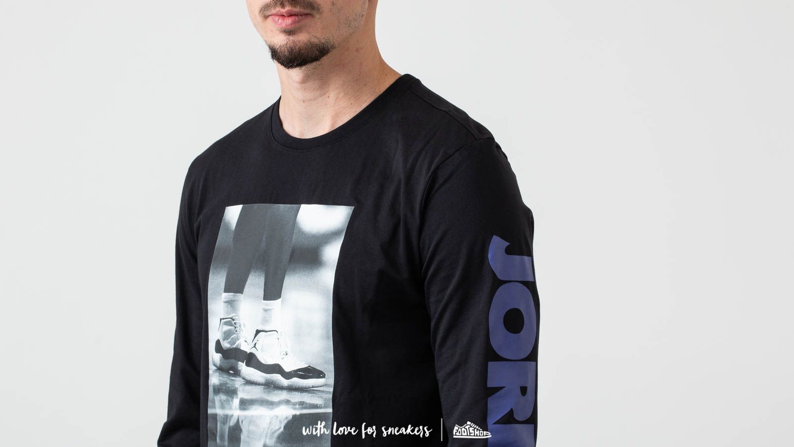 T-Shirts and shirts Jordan Legacy AJ 11 Photo Longsleeve Tee Black