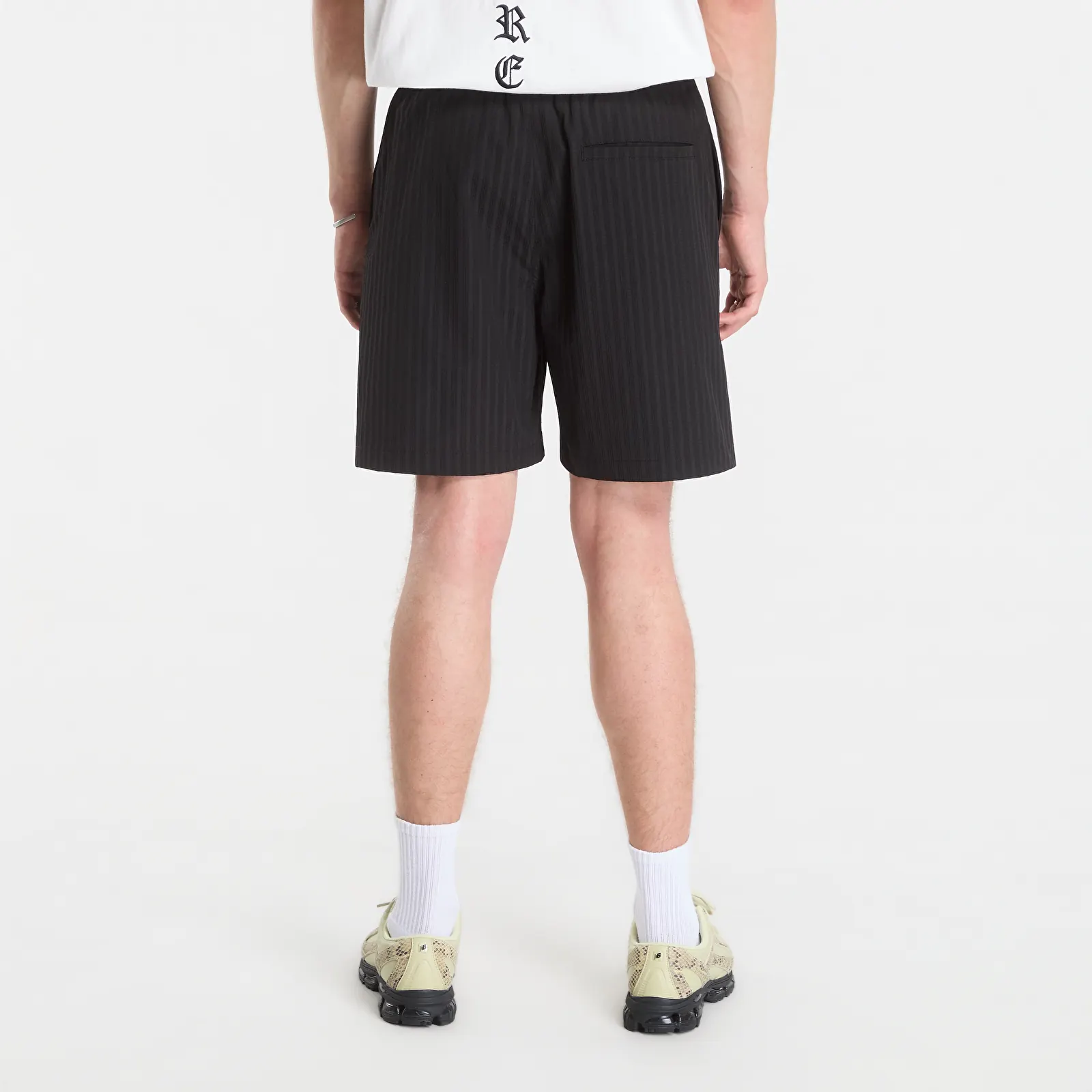 Shorts PLEASURES Fortunate Active Shorts Black