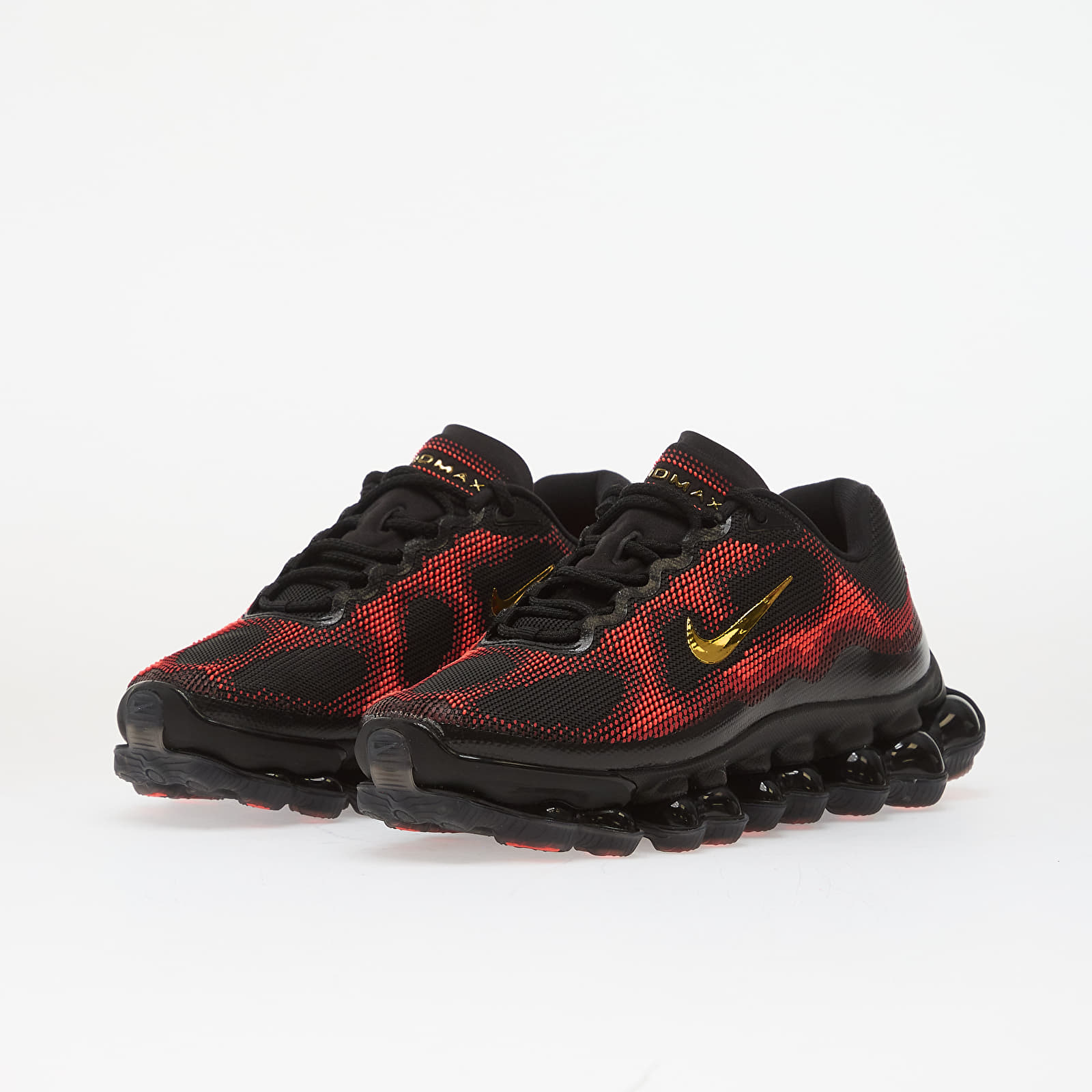 Zapatillas Hombre Nike Liquid Max Black/ Metallic Gold-Team Red-Fire Red