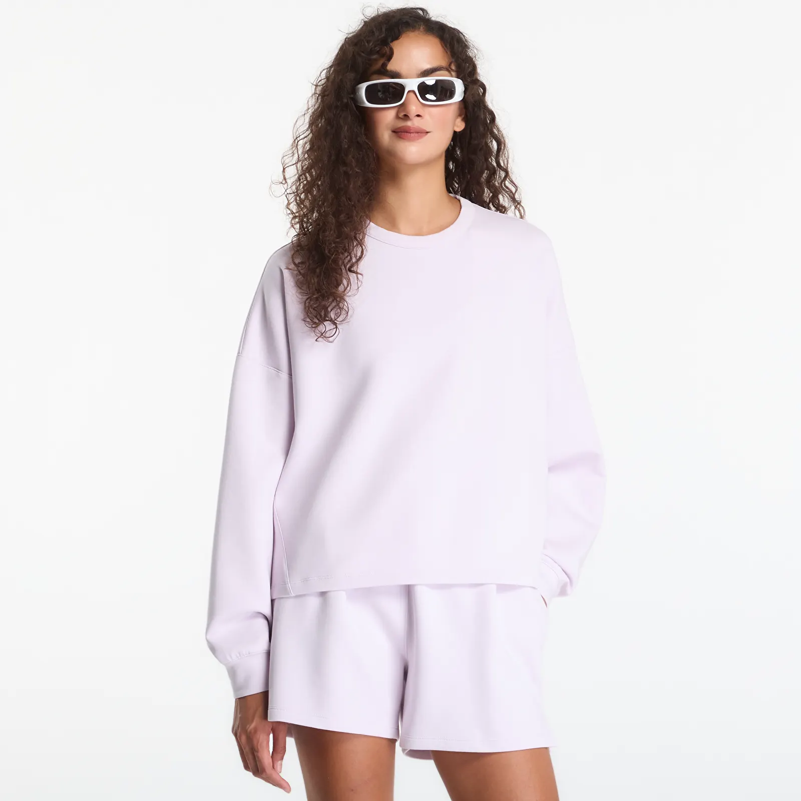 Women's tank tops Nike 24.7 ImpossiblySoft Women's Dri-FIT Oversized Crew-Neck Top Bleached Lilac/ Platinum Violet
