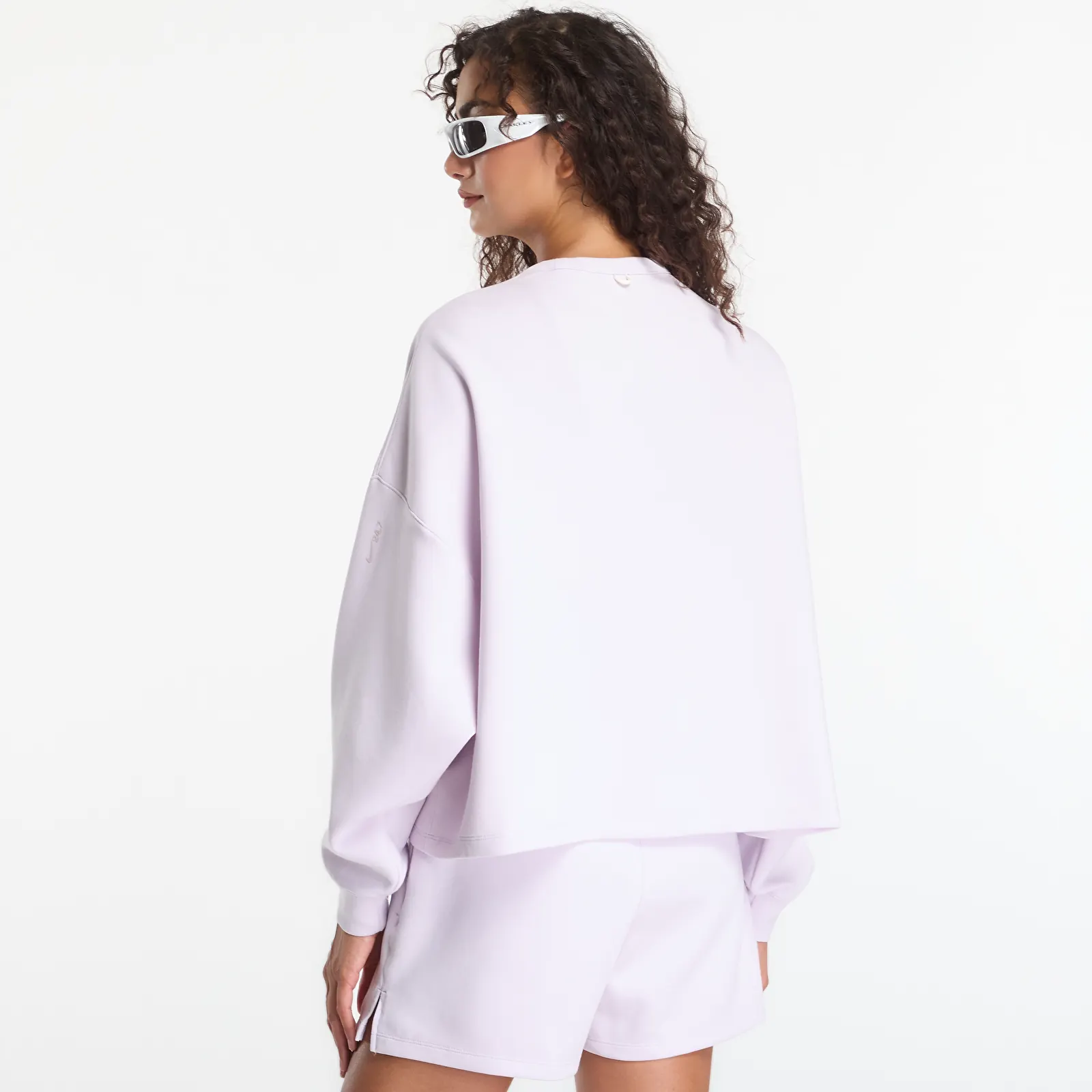Women's tank tops Nike 24.7 ImpossiblySoft Women's Dri-FIT Oversized Crew-Neck Top Bleached Lilac/ Platinum Violet