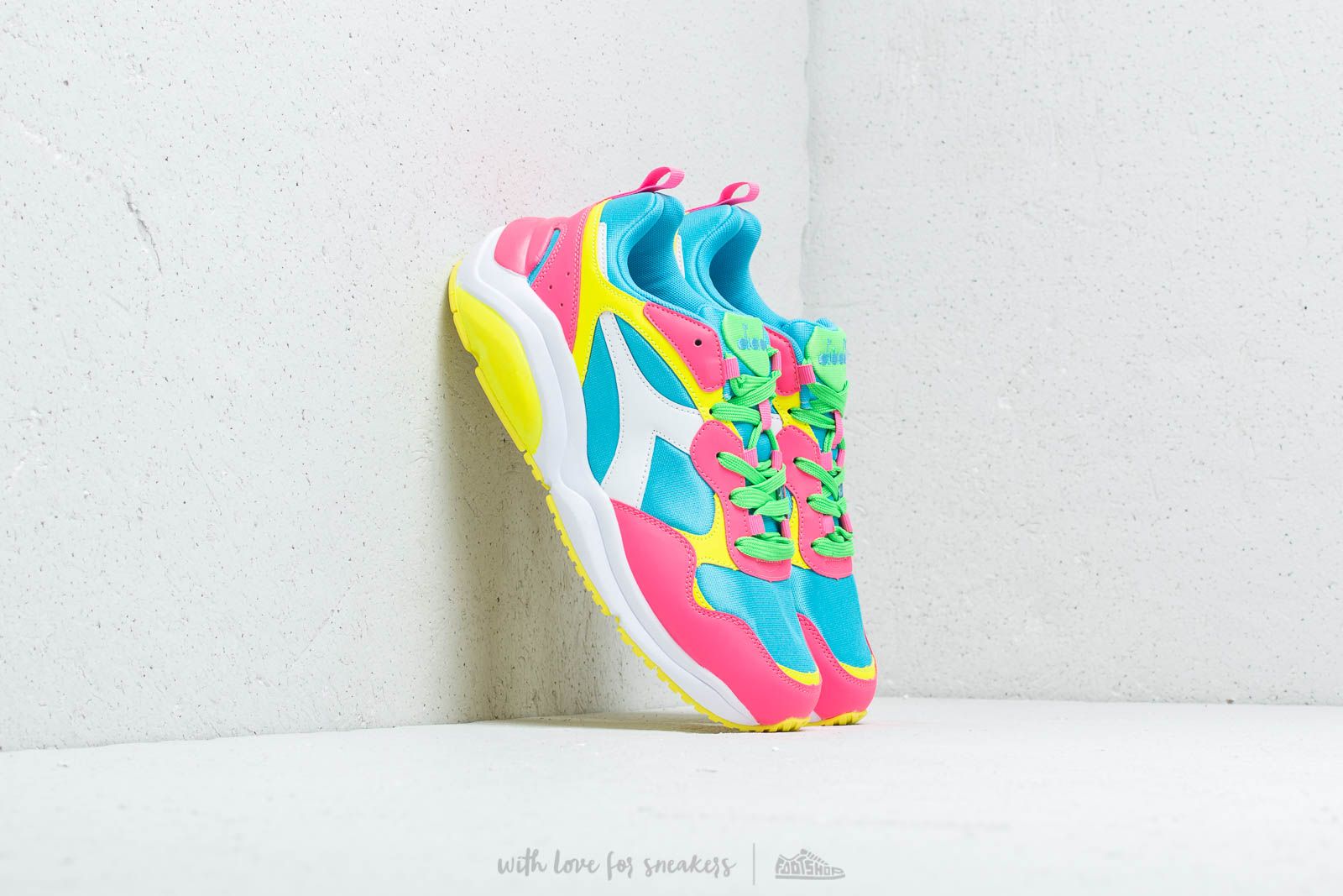 Men's shoes Diadora Whizz Run Fluo White/ Pink Fluo