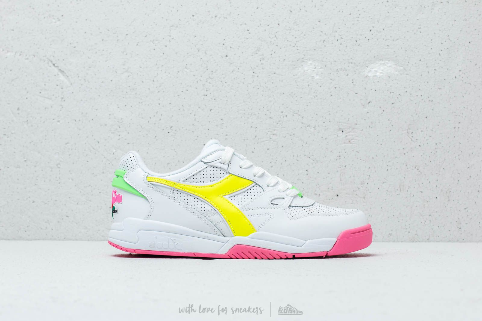 Diadora rebound sale ace on feet