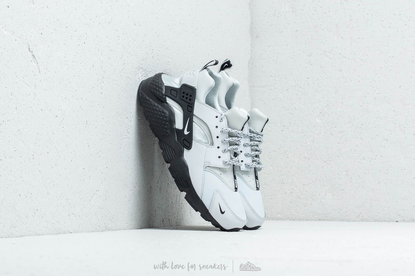 Zapatillas mujer Nike Huarache Run SE (GS) Pure Platinum/ White-Black