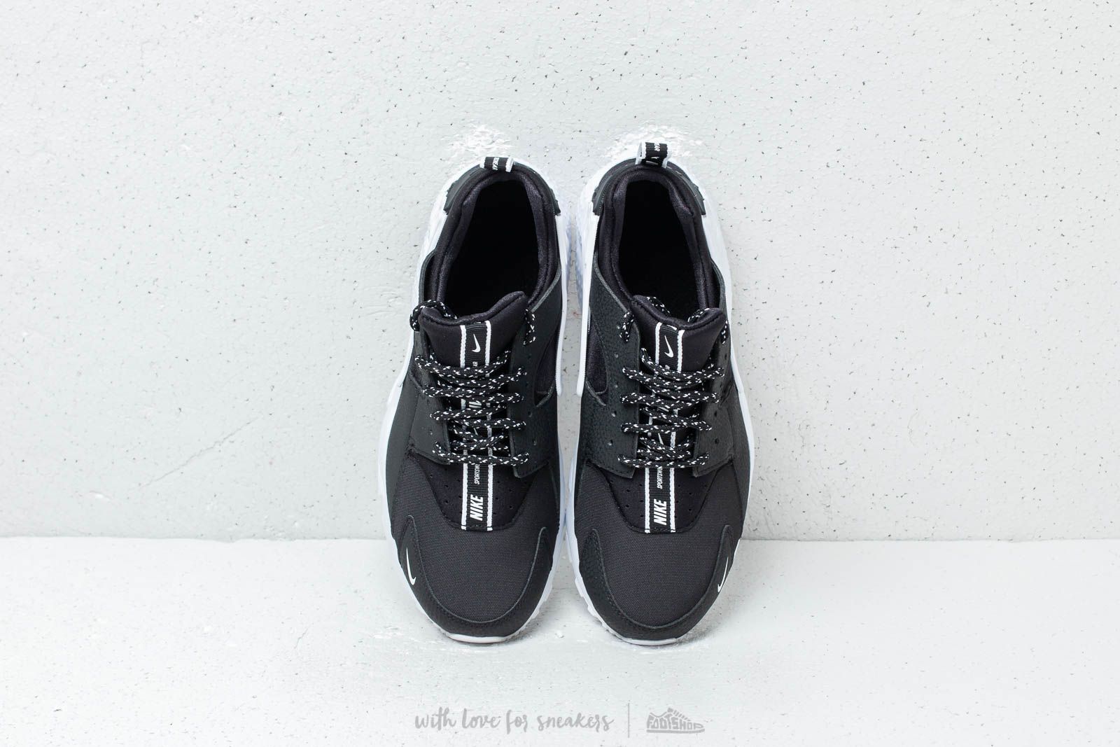 Women's shoes Nike Huarache Run SE (GS) Black/ Black-White