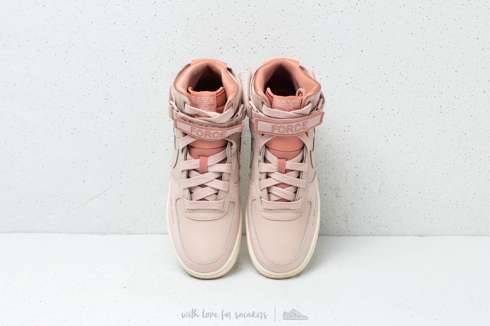 Women s shoes Nike W Air Force 1 Hi UT Particle Beige Particle Beige Footshop