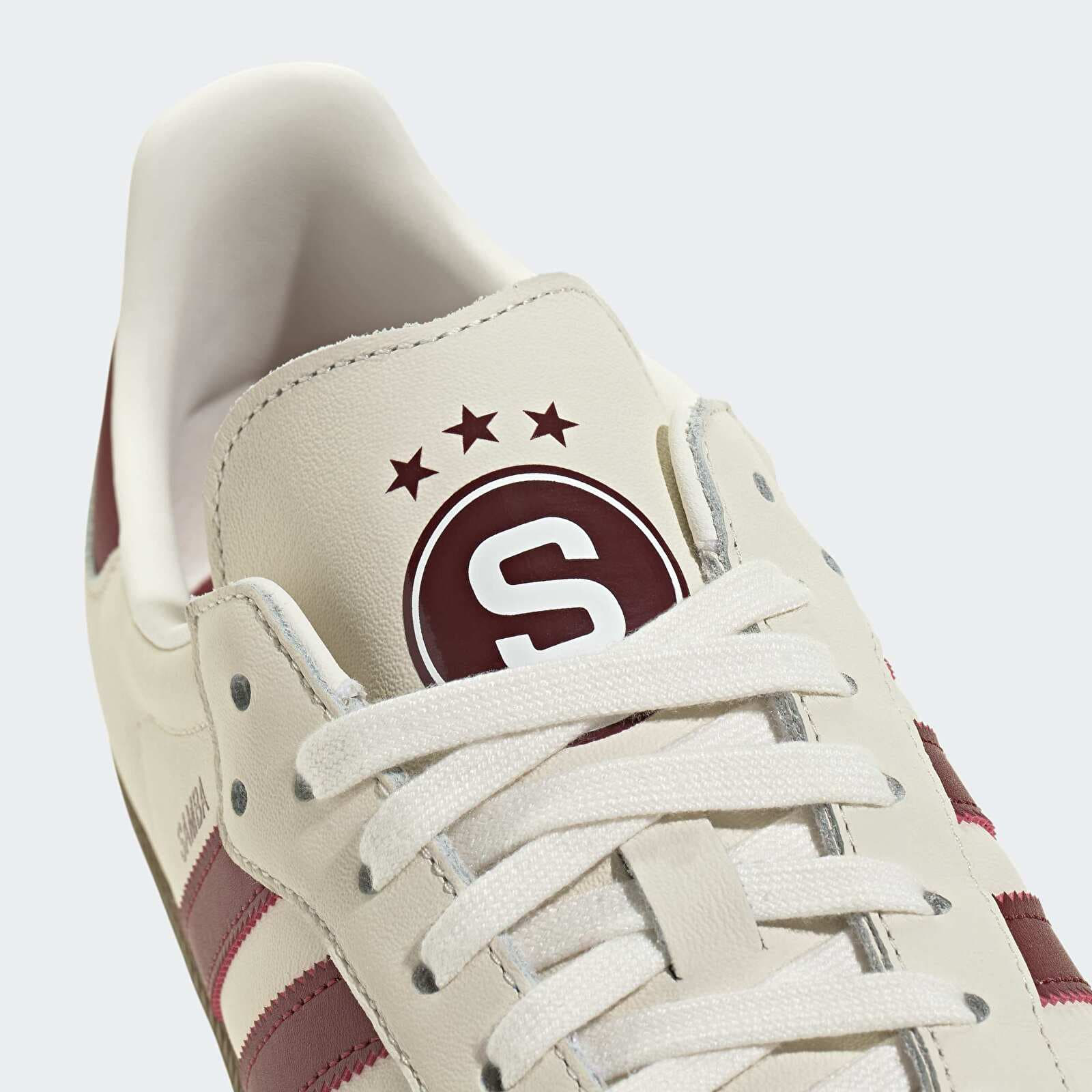 Scarpe uomo adidas x AC Sparta Praha Samba Cloud White/ Noble Maroon/ Core Black
