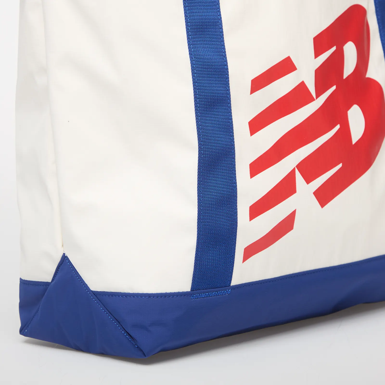 Ristilaukut New Balance Basketball Tote Bag Inkwell/ Sea Salt