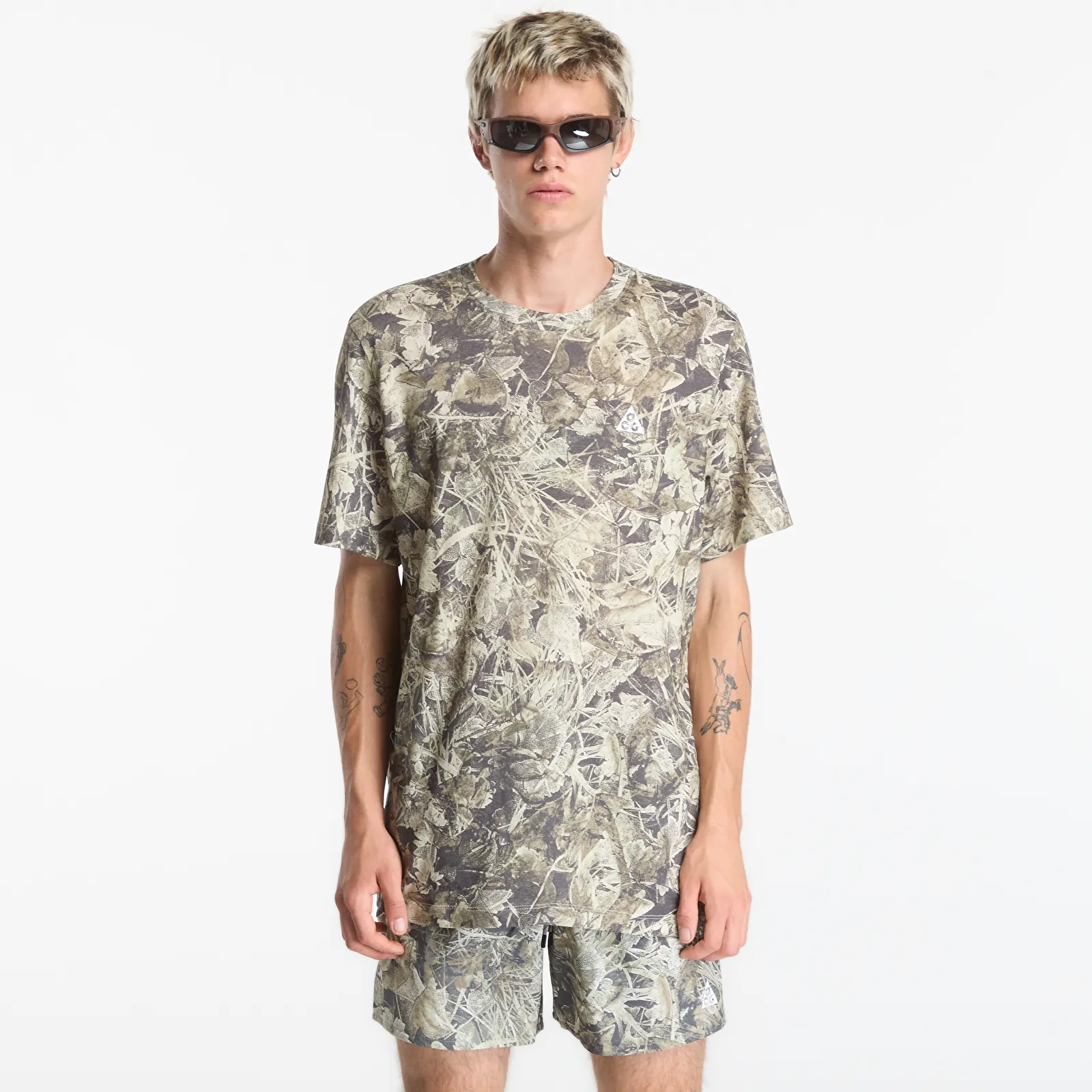 Men's T-shirts Nike ACG Men's Dri-FIT Trail Running T-Shirt Sail