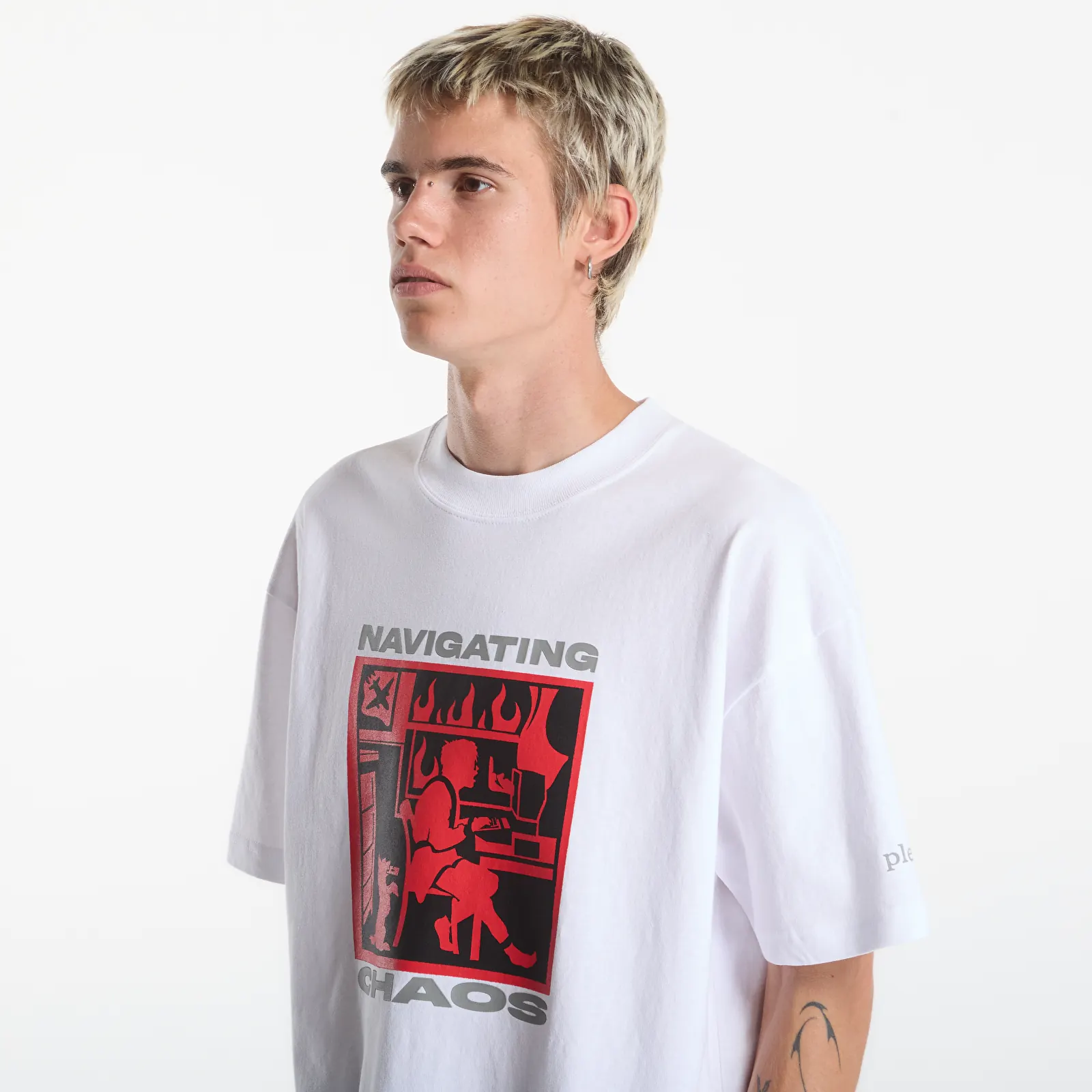 Tričká PLEASURES Navigate T-Shirt White