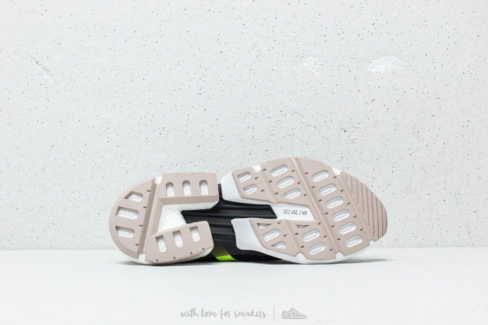 Мъжки кецове и обувки adidas POD-S3.1 Core Black/ Solar Yellow/ Ftw White