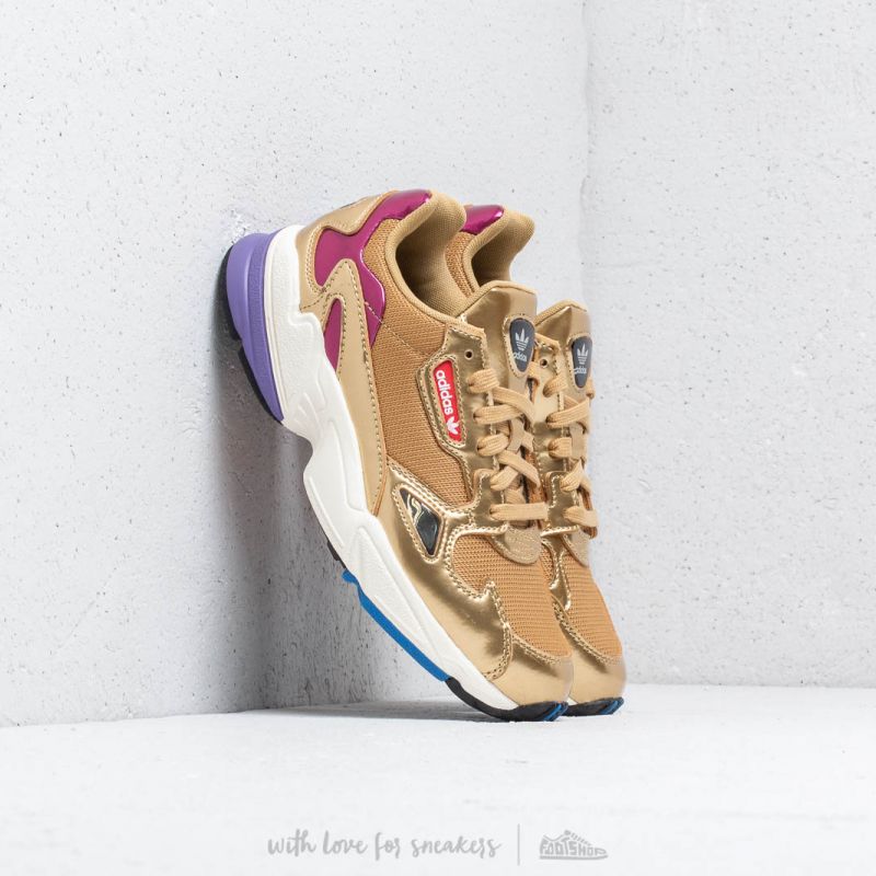 でん Women's shoes adidas Falcon W Gold Metallic/ Gold Metallic/ Off