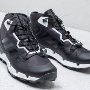 White mountaineering x adidas terrex fast outlet
