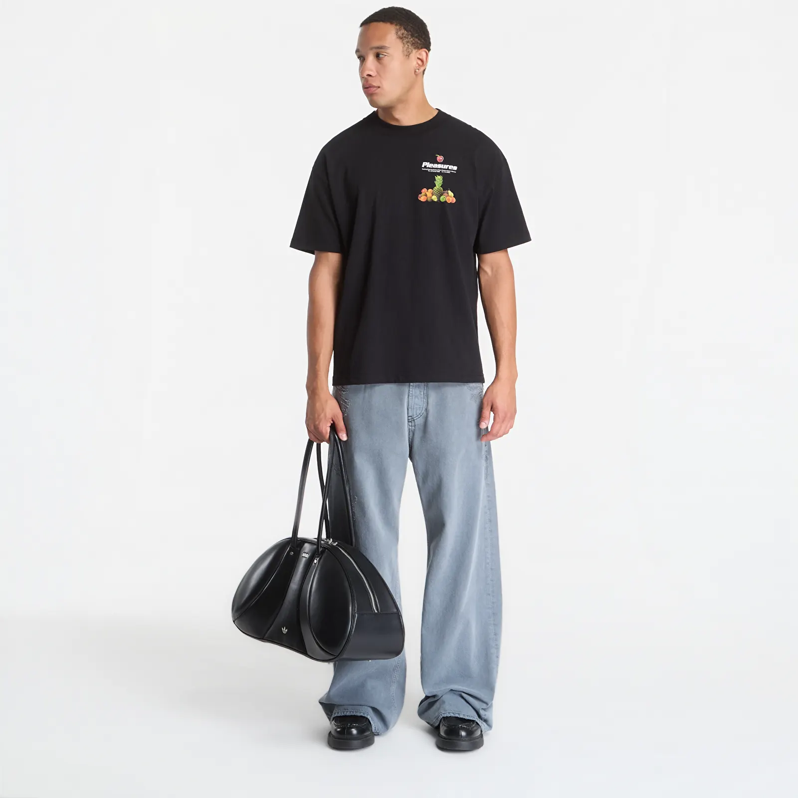 Tričká PLEASURES Delivery T-Shirt Black