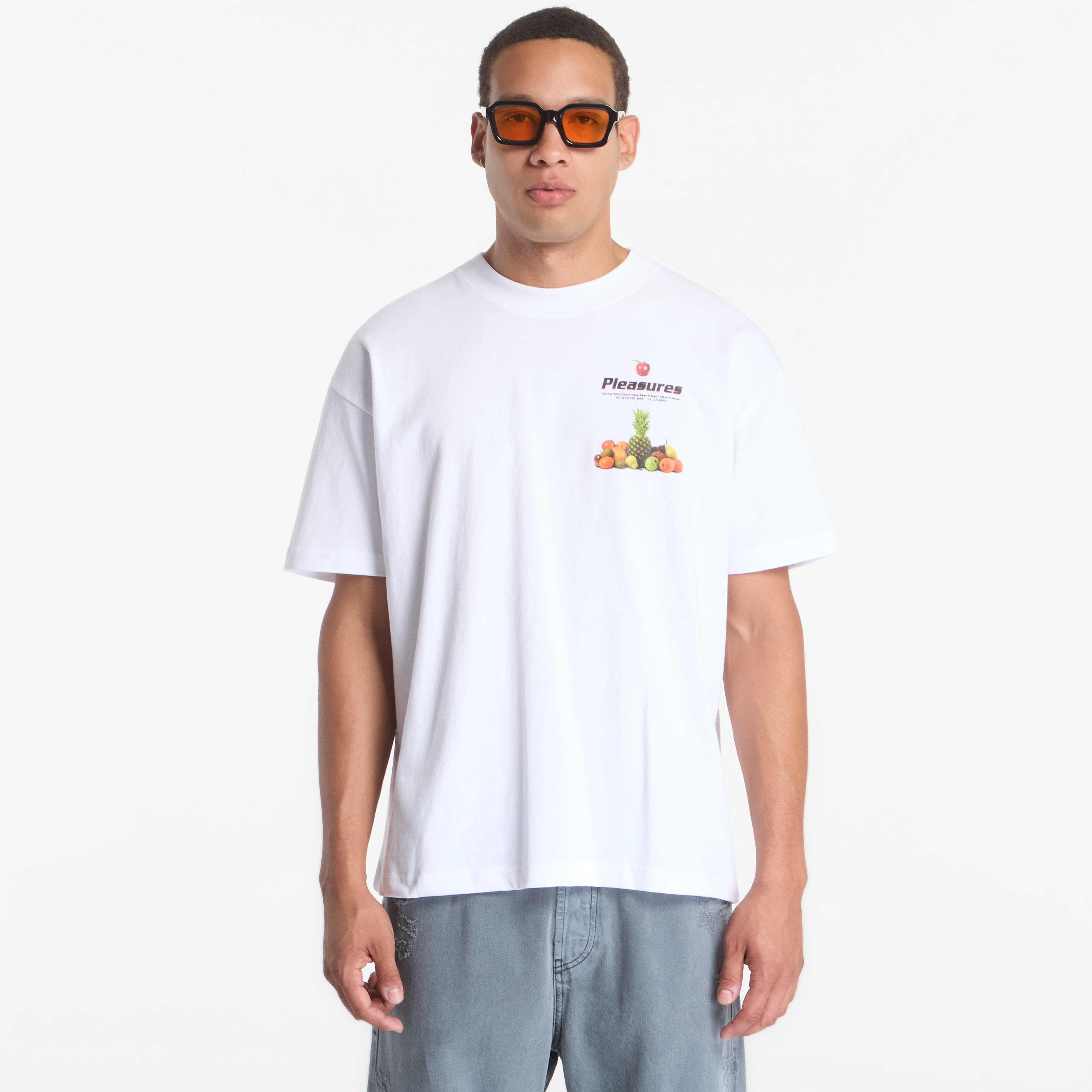 T-shirt PLEASURES Delivery T-Shirt White M