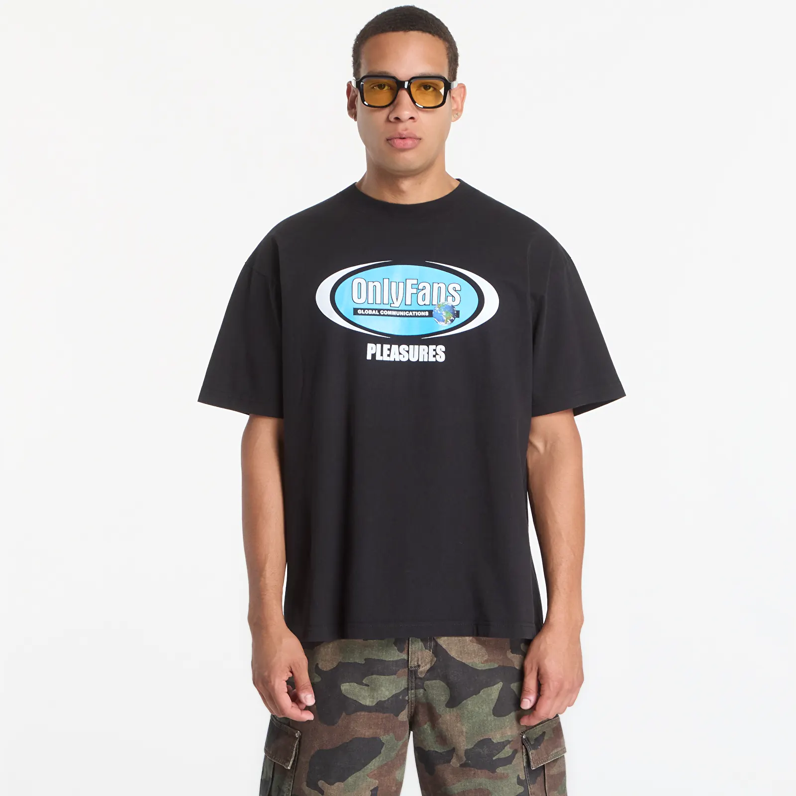 Тениски PLEASURES x OnlyFans Communications T-Shirt Black