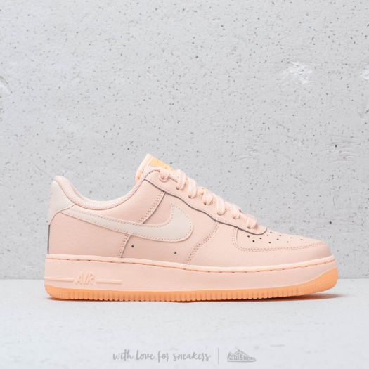 nike air force one essential