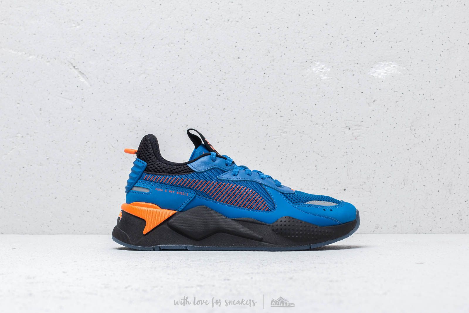 Puma sale toys black